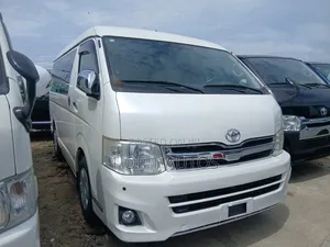 Toyota HiAce 2018 White