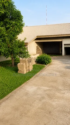 5 Bedroom Bungalow at Iyaganku Gra