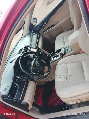 Toyota Camry XLE 4dr Sedan (2.5L 4cyl 6A) 2013 Red