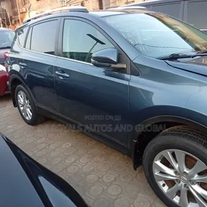 Toyota RAV4 XLE 4dr SUV (2.5L 4cyl 6A) 2015 Gray