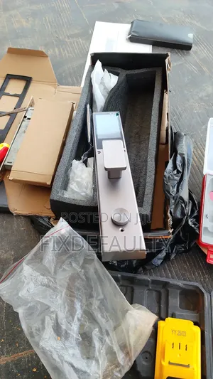 Smart Door Lock Installer