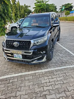 Lexus LX 470 Sport Utility 2006 Black