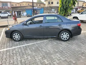 Toyota Corolla 2010 Gray