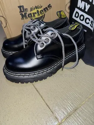 Dr Marten Black Shoe With Transparent Sole