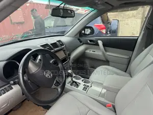 Toyota Highlander Limited 3.5L 2WD 2013 Gray