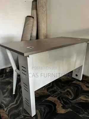 Modern Premium Office Desk - Heavy-Duty Workstation Cable Management