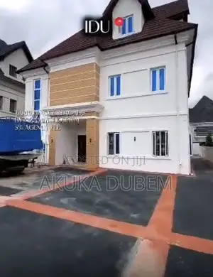 5bdrm Duplex in Tarred Access Road, Idu for sale