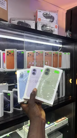 New Apple iPhone 17 256 GB Green
