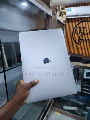 Laptop Apple MacBook 2018 16GB Intel Core i7 SSD 512GB