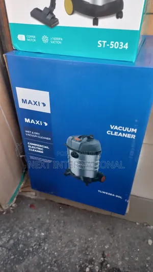 Maxi Wet and Dry Commercial Vacuum Cleaner 30l