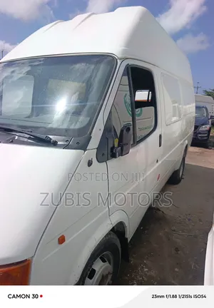 Ford Transit 2000 White