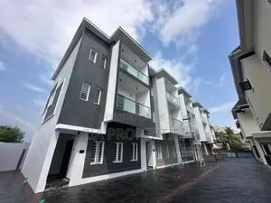 4bdrm Townhouse/Terrace in Awoyaya for sale