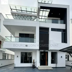 5bdrm Duplex in Megamound Estate for sale