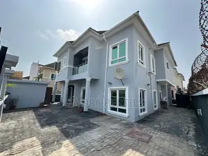 6bdrm Duplex in Chevron for sale