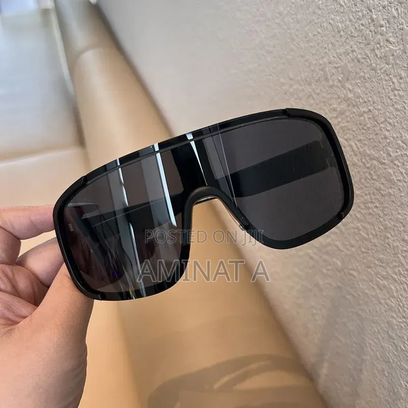 Windproof Unisex Black Sunglasses
