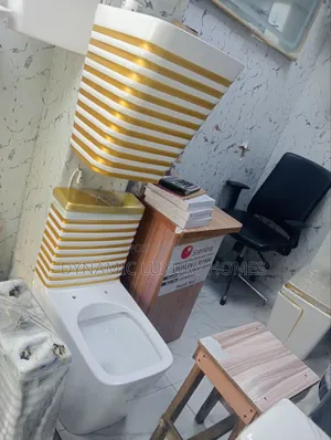 Luxury England Wc With Wall Hung Wash Hand Basin