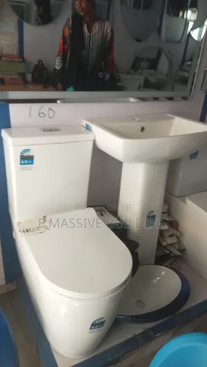 Close-Coupled Toilet (Wc)