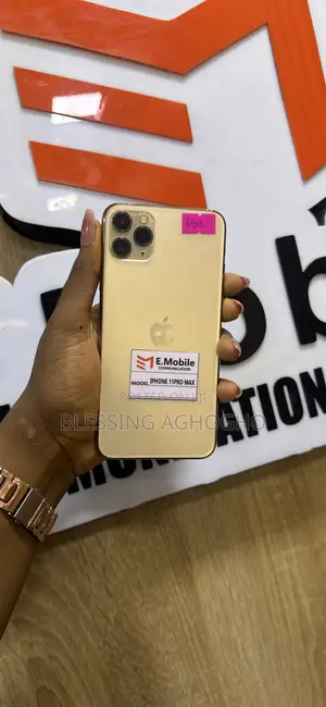 Apple iPhone 11 Pro Max 64 GB Gold
