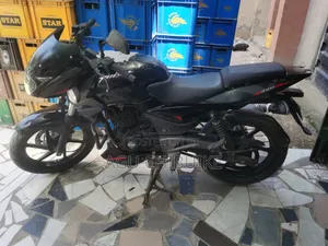 Bajaj Pulsar 220 F 2025 Black