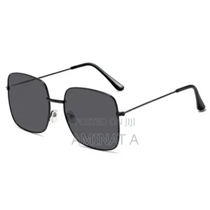 Fashion Black Elaine Square Sunglasses
