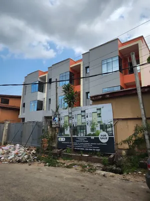 4bdrm Duplex in Mende for sale