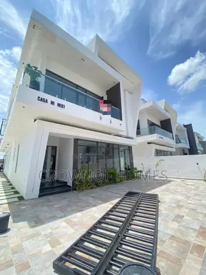 5bdrm Duplex in Ikota for sale