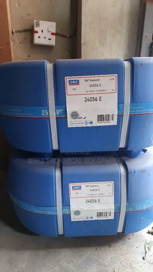 24056e Spherical Roller Bearing (280x420x140mm) for Heavy Machinery