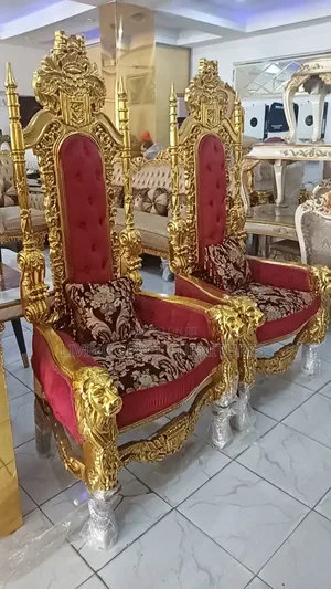 Royal King And Queen Fabric Chairs With Coffee Table