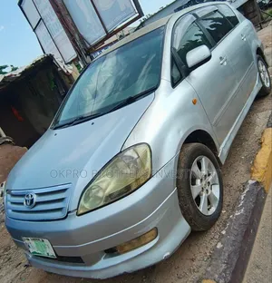 Toyota Ipsum 2001 Silver