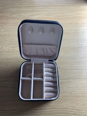 Portable Mini Jewelry Organizer Case