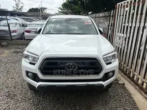 Toyota Tacoma SR 2021 White