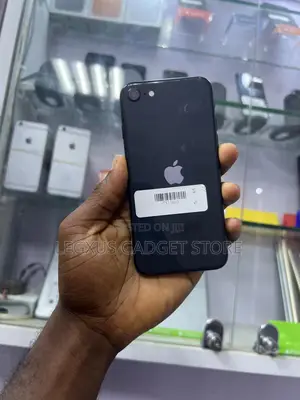 Apple iPhone SE (2020) 128 GB Black
