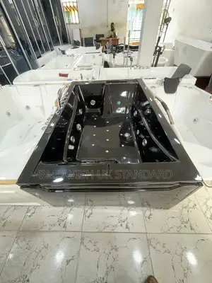 Glossy Black Double Jacuzzi