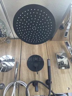 Round Conduit Shower Set