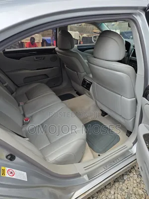 Lexus LX 470 Sport Utility 2007 Gray