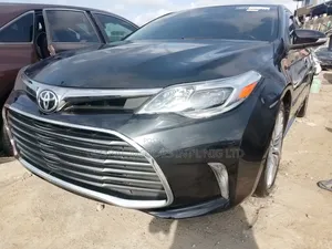 Toyota Avalon Limited Edition 2017. 2018.