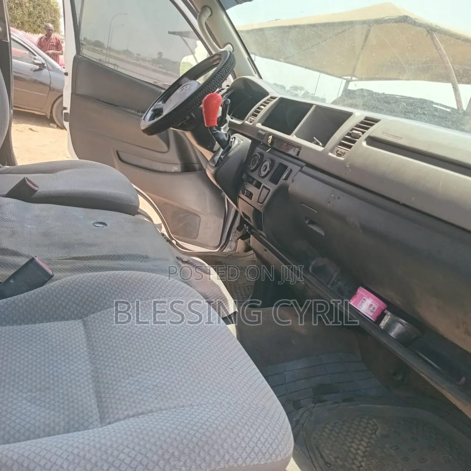 Toyota HiAce 2012 White