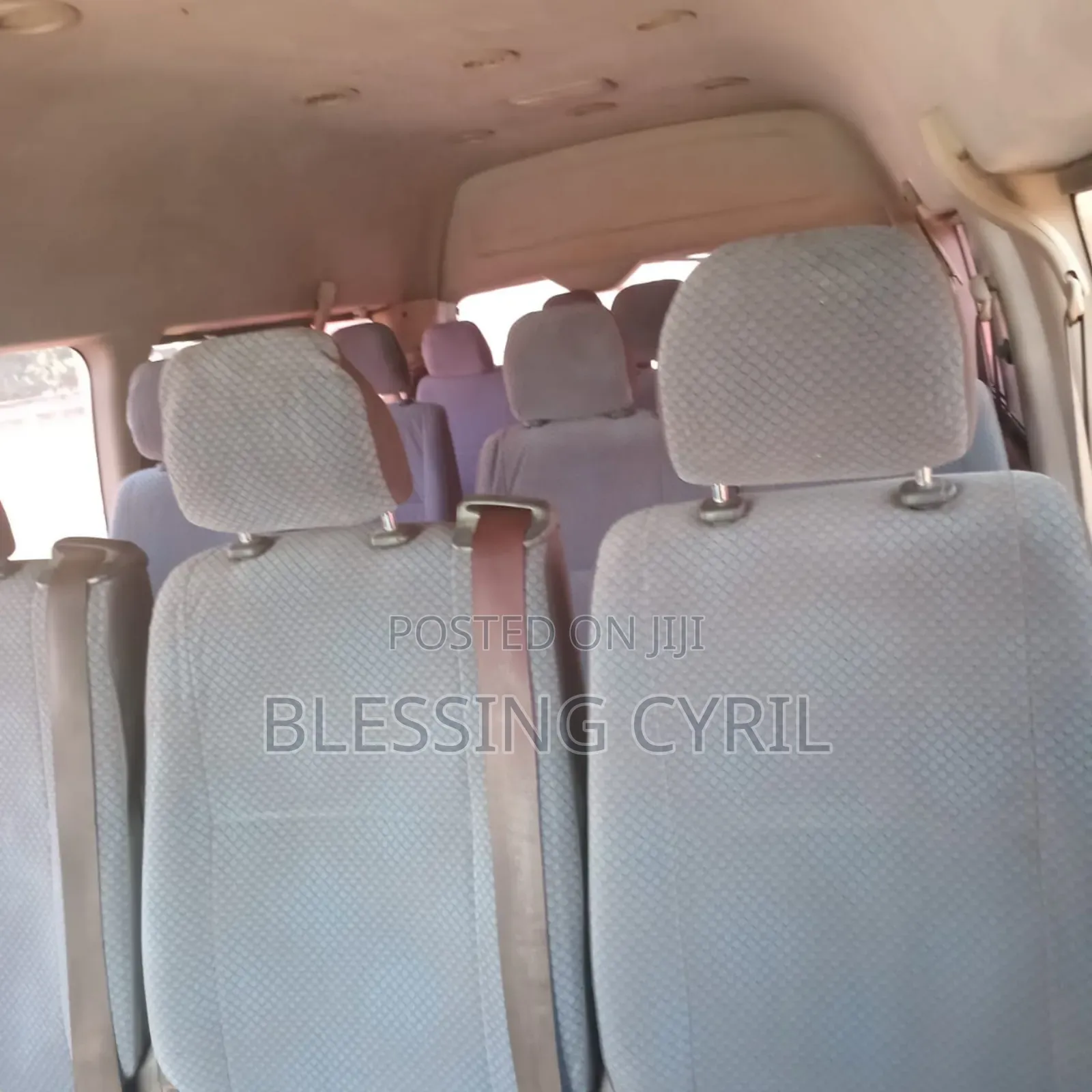Toyota HiAce 2012 White