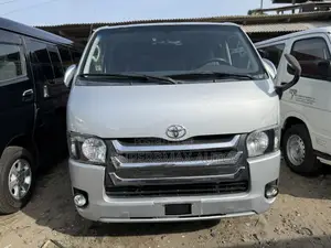 Toyota HiAce 2010 Silver