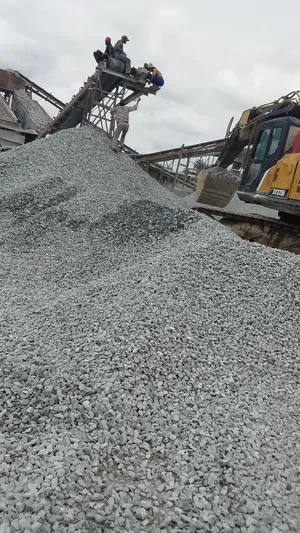 Premium Chipping and Granite for Construction Workers