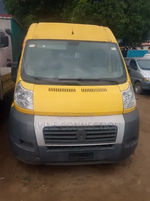 Ford F750 2006 Yellow