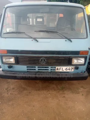 Mitsubishi Minicab Truck 2005 Blue