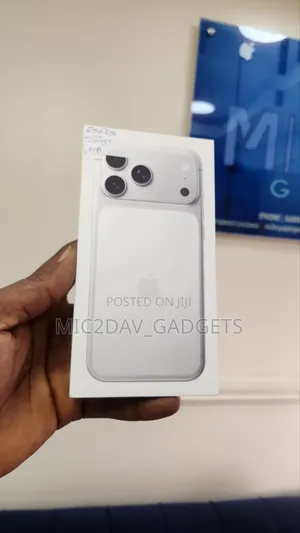 New Apple iPhone 17 Pro Max 256 GB White