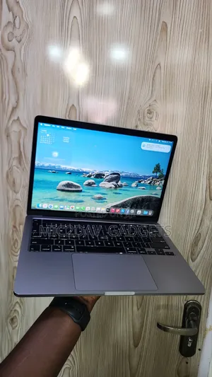 Laptop Apple MacBook Pro 2020 16GB Intel Core i5 SSD 512GB