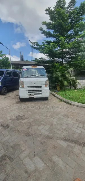 Suzuki APV Minibus 2012 White