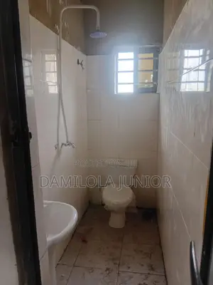 1bdrm Apartment in Taiwo Close Alausa for rent