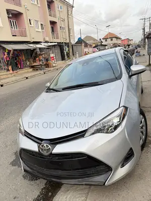 Toyota Corolla 2017 Silver