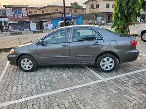 Toyota Corolla 2005 Gray
