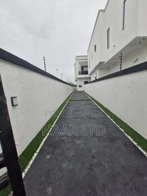 4bdrm Duplex in Ado / Ajah for sale