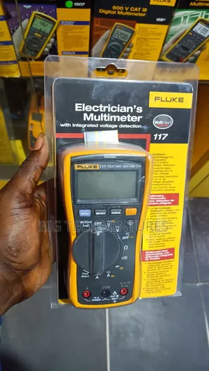 Fluke 117 True RMS Electrician's Multimeter.